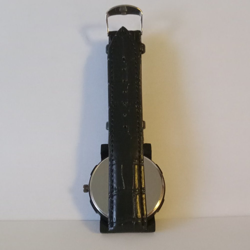 Men's Watch - Picture 3 of 4